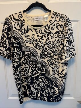 Alfred Dunner Black and Cream Swirl Print Short Sleeve Top